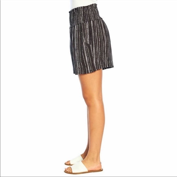 💟 3/$30 THREE DOTS  Women's Printed Short in Dotted Stripe - Picture 3 of 4